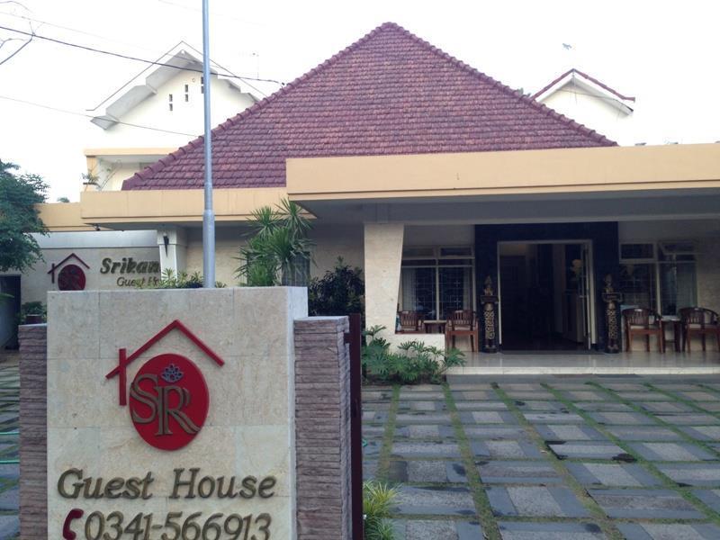 Srikandi Guesthouse Malang Eksteriør billede