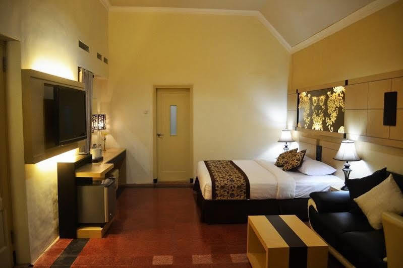 Srikandi Guesthouse Malang Eksteriør billede